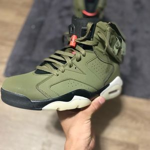 Size 9.5 Travis Scott 6s olive green